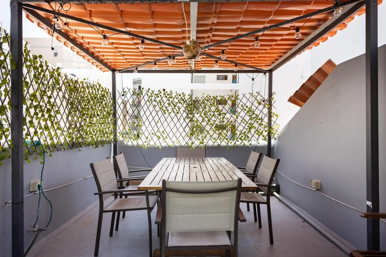 Wanderlust Hostel سانتا كروز دي تينيريف